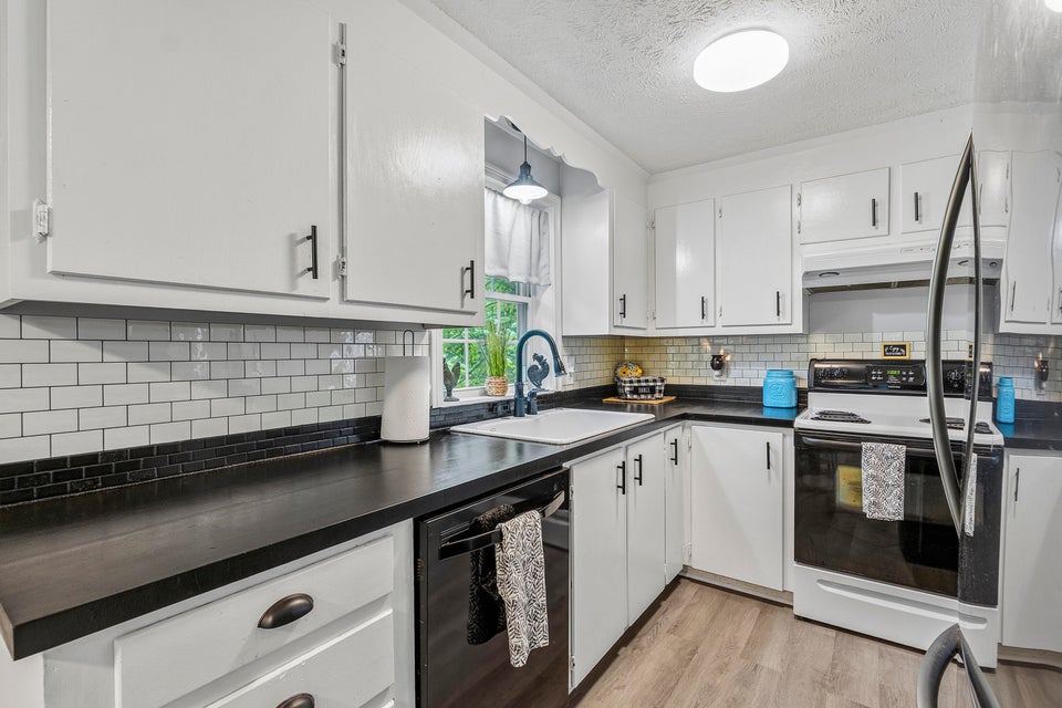 Kitchen and stove at 598 Cape Road